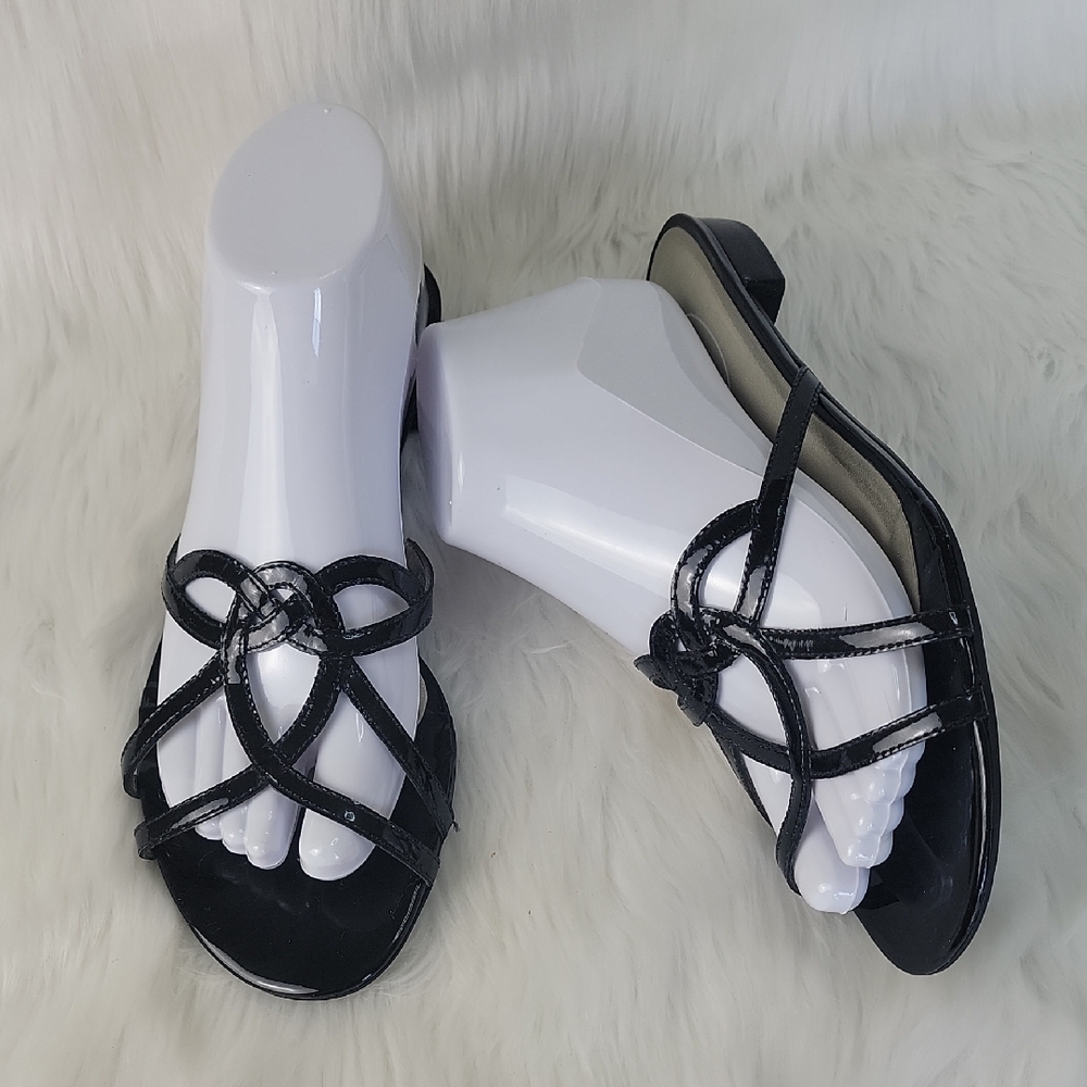 TALBOTS VTG Black Patent Leather Slip On Open Toe Cut Out Dressy Flat Sandal 8.5